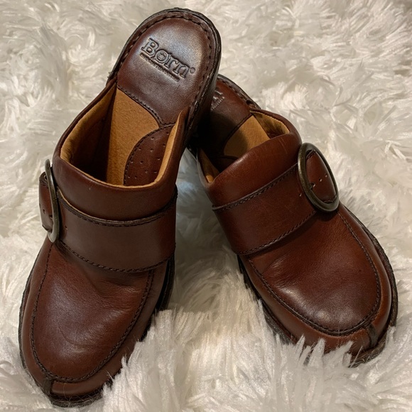 Born Shoes - BORN Sz 6 Montana Leather Clog w/Buckle Detail